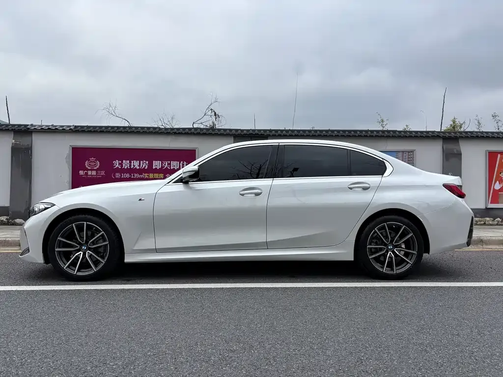 BMW 3 Series 2023 из CN, фото 6