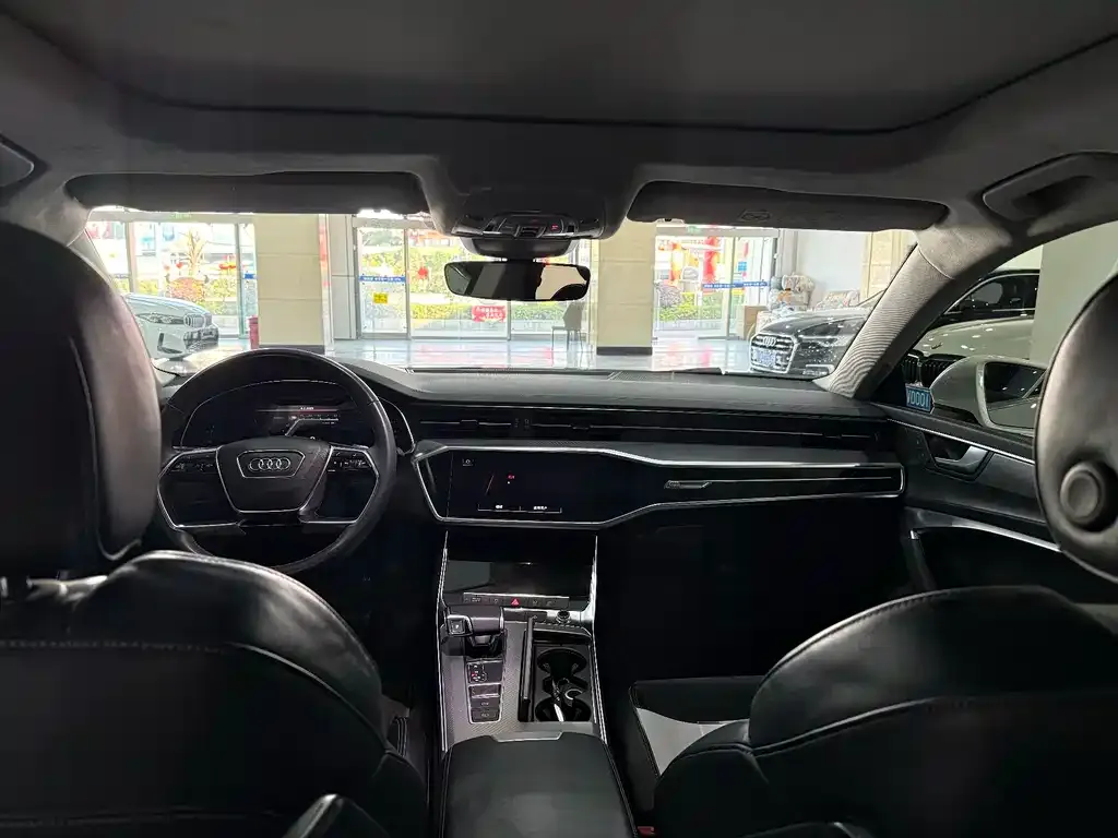 Audi A7L 2023 из CN, фото 9