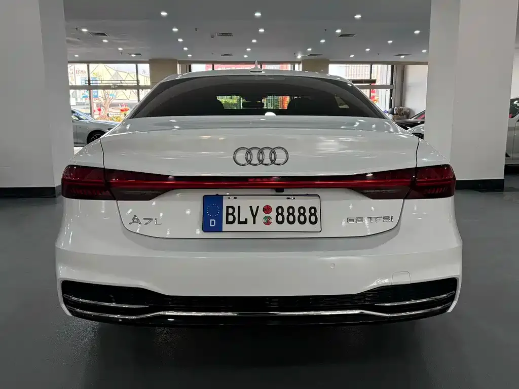 Audi A7L 2023 из CN, фото 8