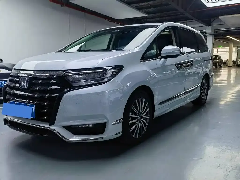 Honda Elysion 2024 из CN, фото 1