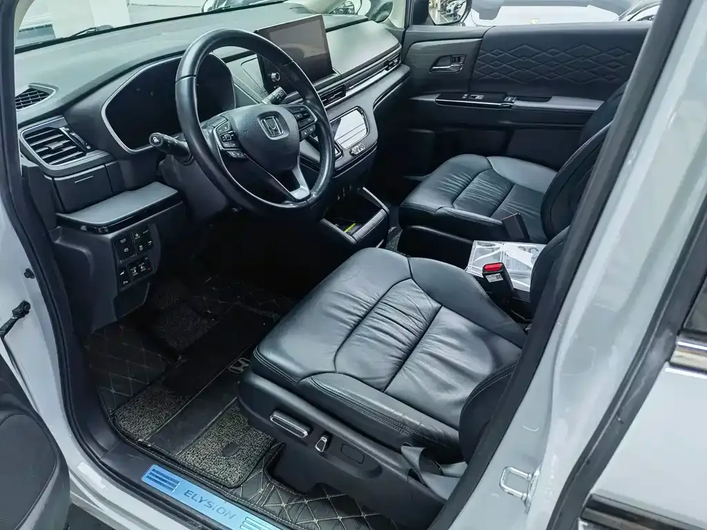 Honda Elysion 2024 из CN, фото 5