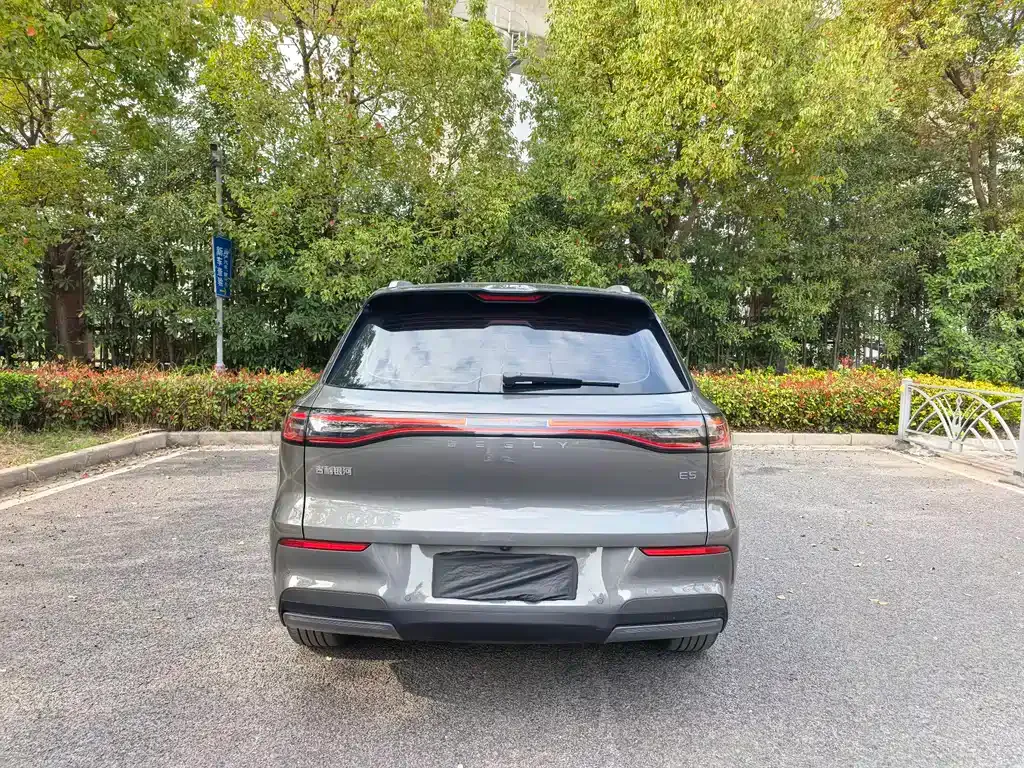 Geely Galaxy E5 — фото 4