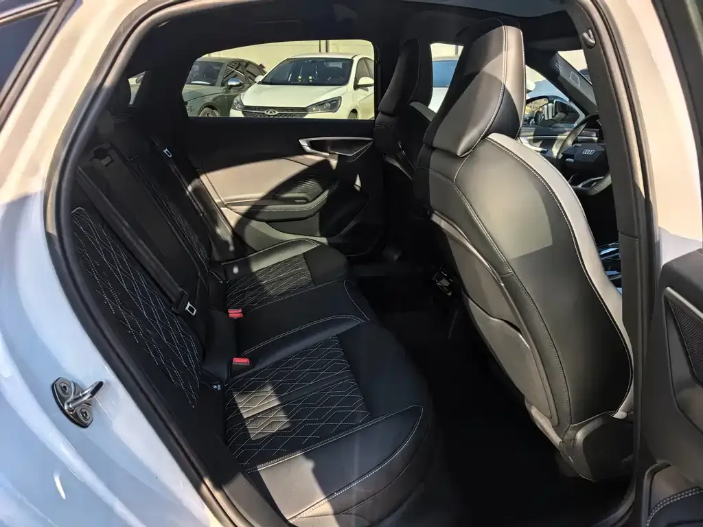 Audi A5L 2025 из CN, фото 3