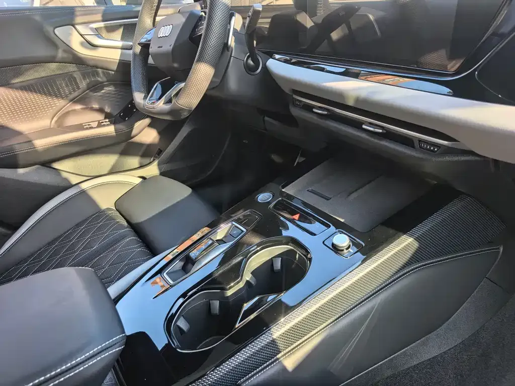 Audi A5L 2025 из CN, фото 4