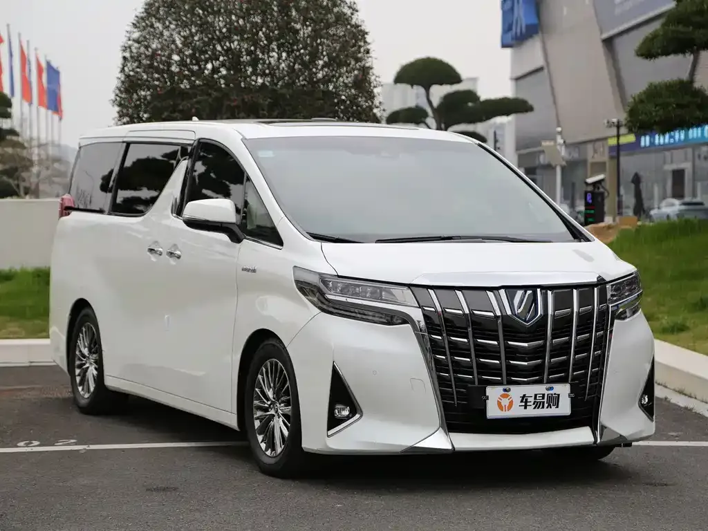 Toyota Alphard — фото 8