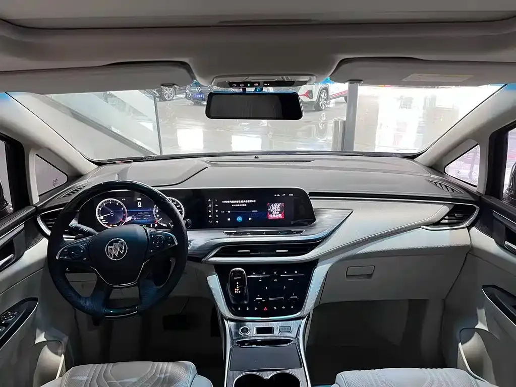 Buick GL8 2023 из CN, фото 3