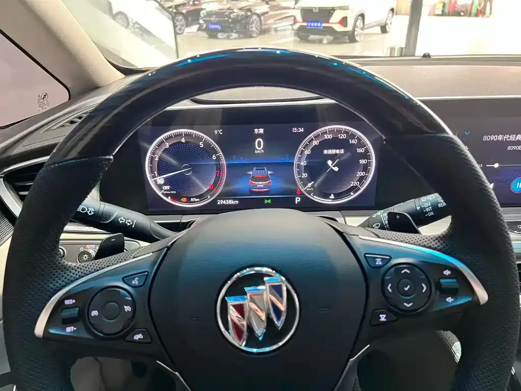 Buick GL8 2023 из CN, фото 2