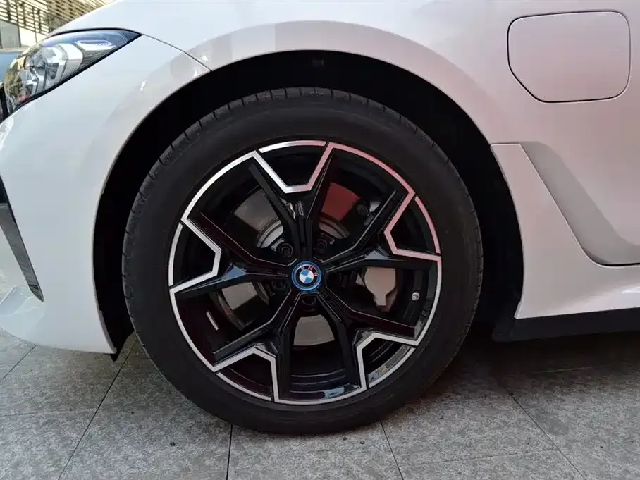 BMW i3 — фото 3