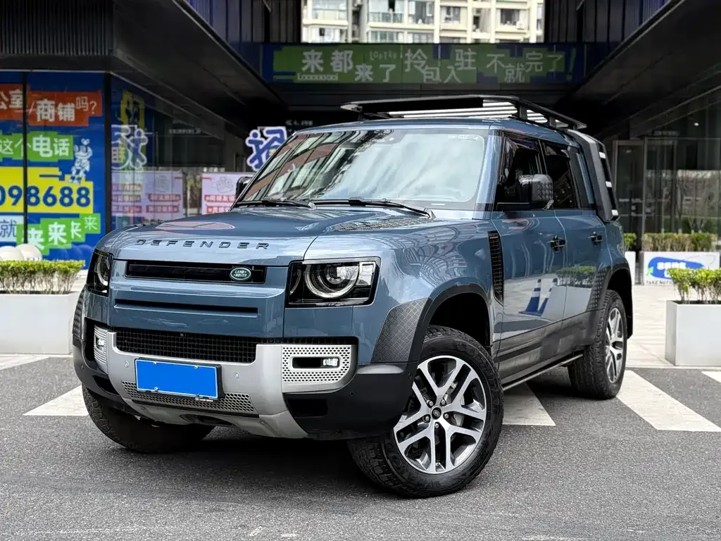Land Rover Defender — фото 1