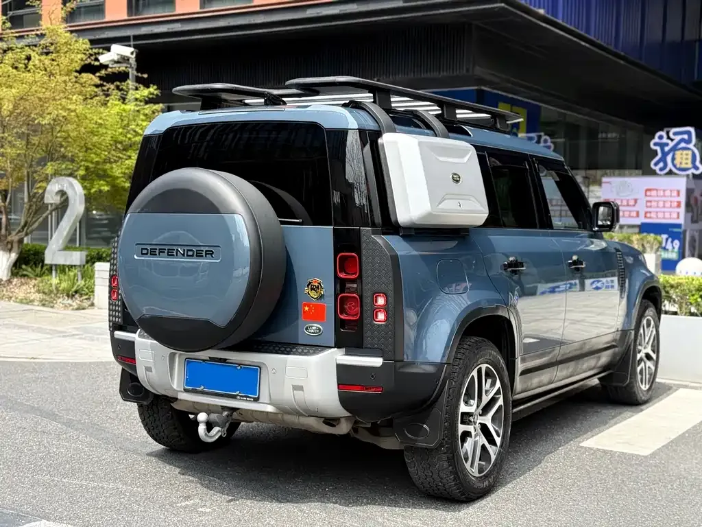 Land Rover Defender — фото 6