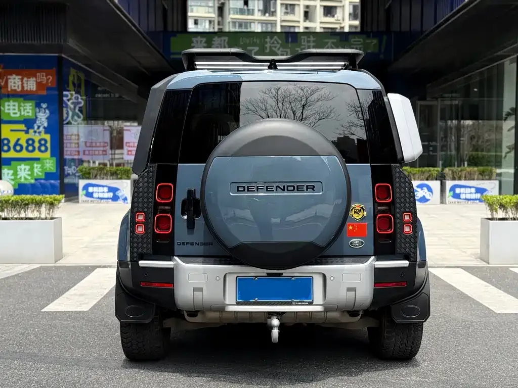 Land Rover Defender — фото 10