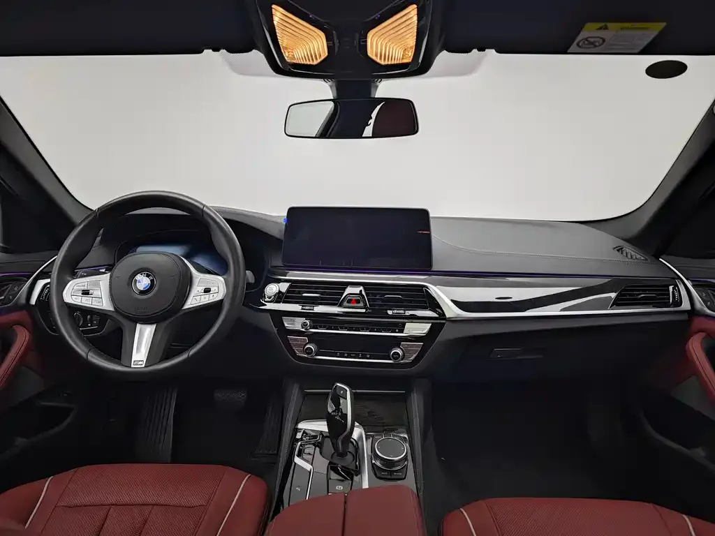 BMW 5 Series — фото 9