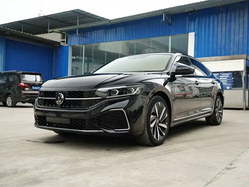 Volkswagen Passat 2022 из CN, фото 1