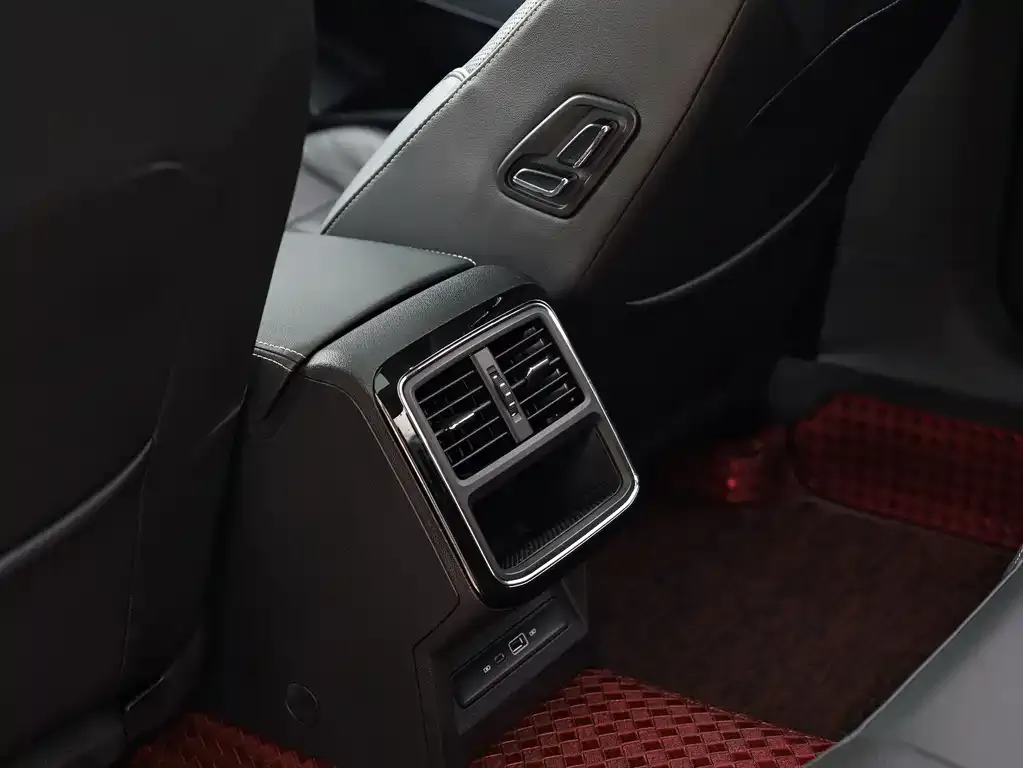 Volkswagen Passat 2022 из CN, фото 3