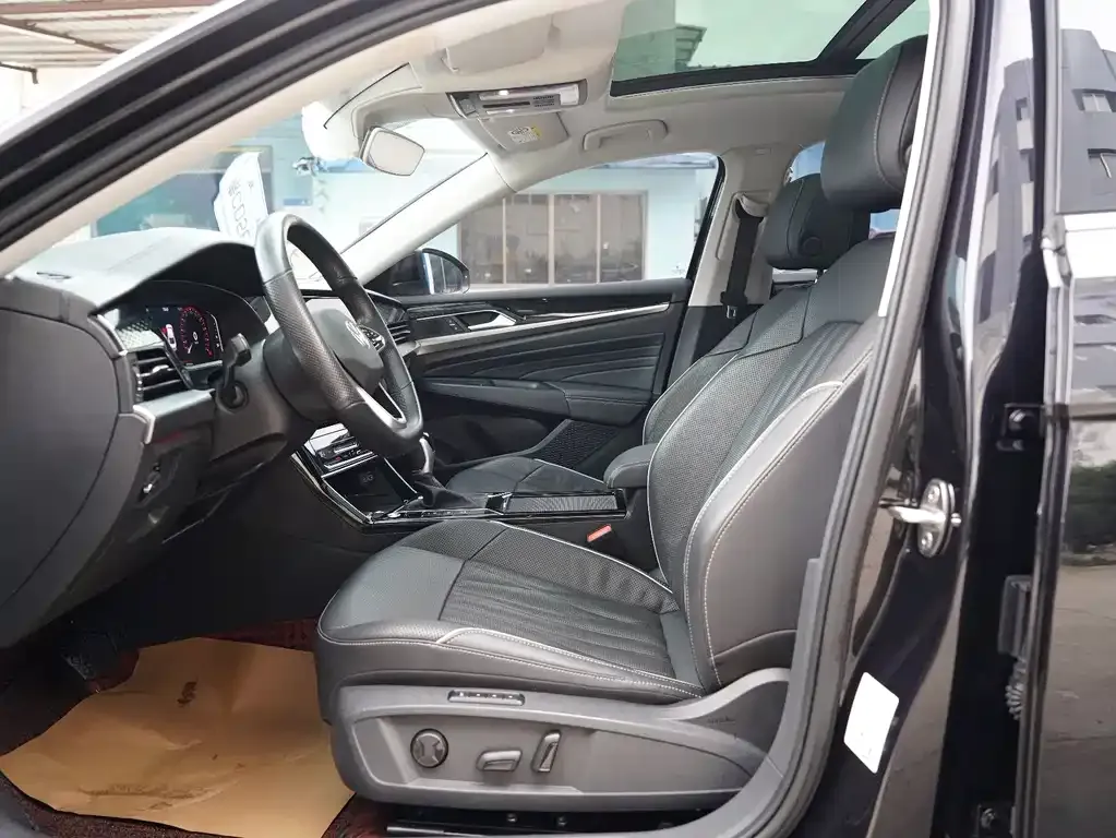 Volkswagen Passat 2022 из CN, фото 5