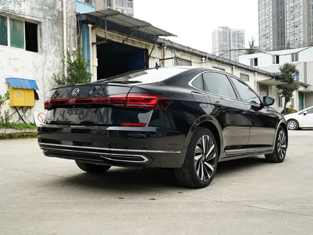 Volkswagen Passat 2022 из CN, фото 10