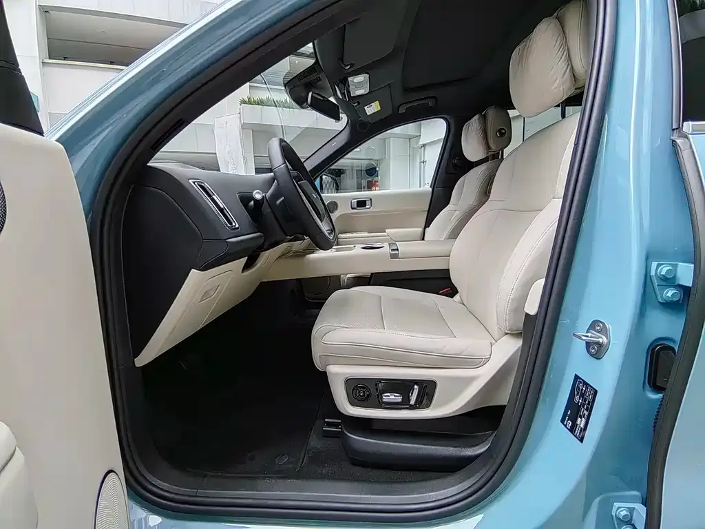 Li Auto L8 2024 из CN, фото 5