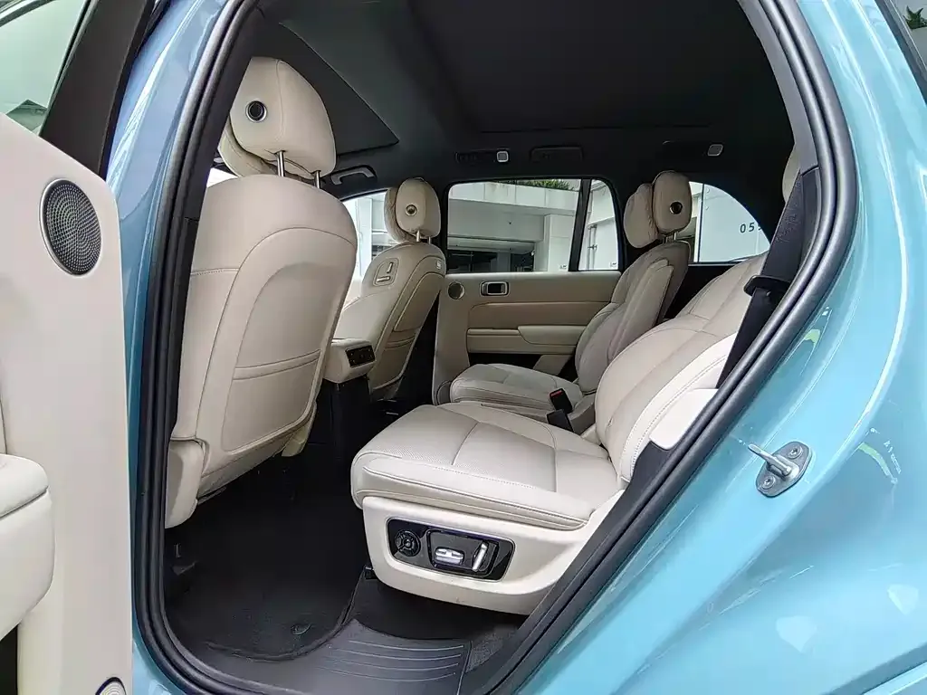 Li Auto L8 2024 из CN, фото 4