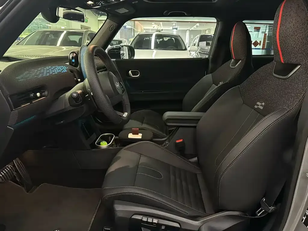 MINI JCW (John Cooper Works) 2025 из CN, фото 6