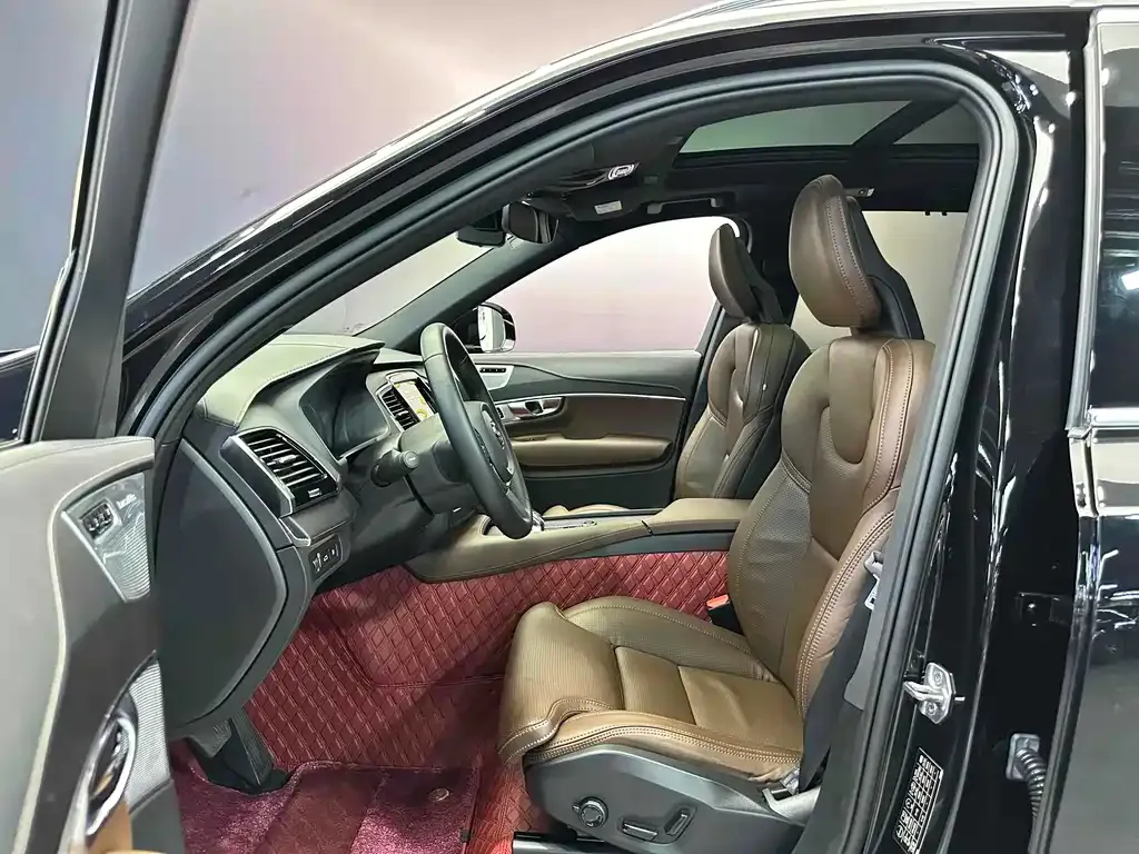 Volvo XC90 PHEV 2022 из CN, фото 4