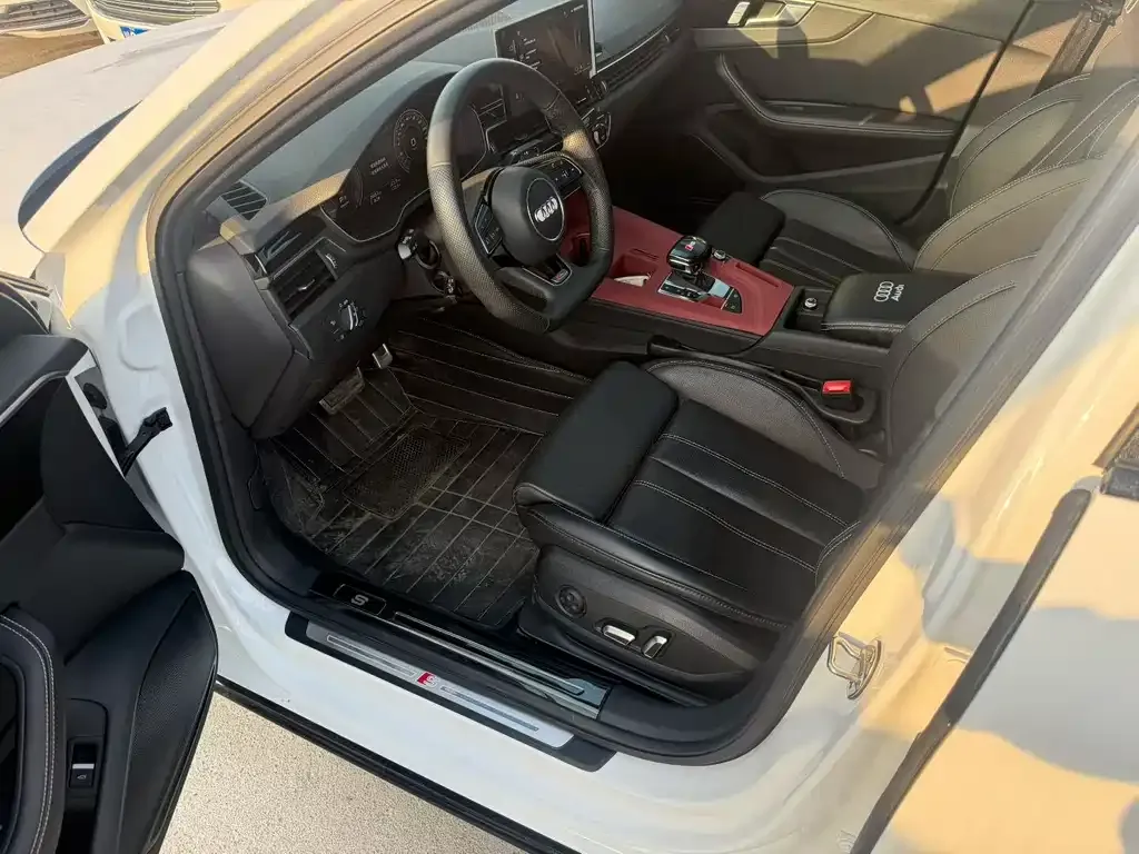 Audi A4L 2024 из CN, фото 6
