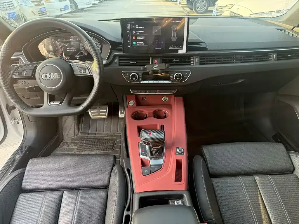 Audi A4L 2024 из CN, фото 2