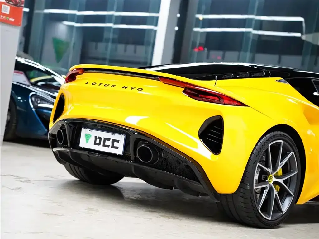 Lotus Emira 2023 из CN, фото 6