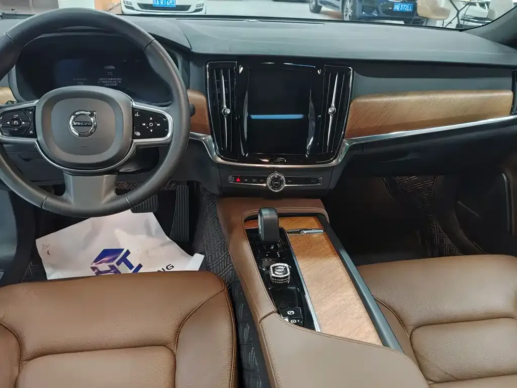 Volvo S90 — фото 2