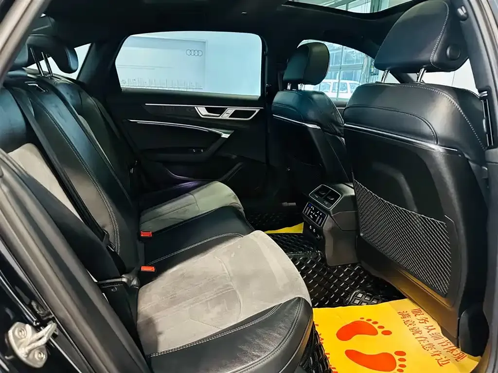 Audi A6L 2023 из CN, фото 9