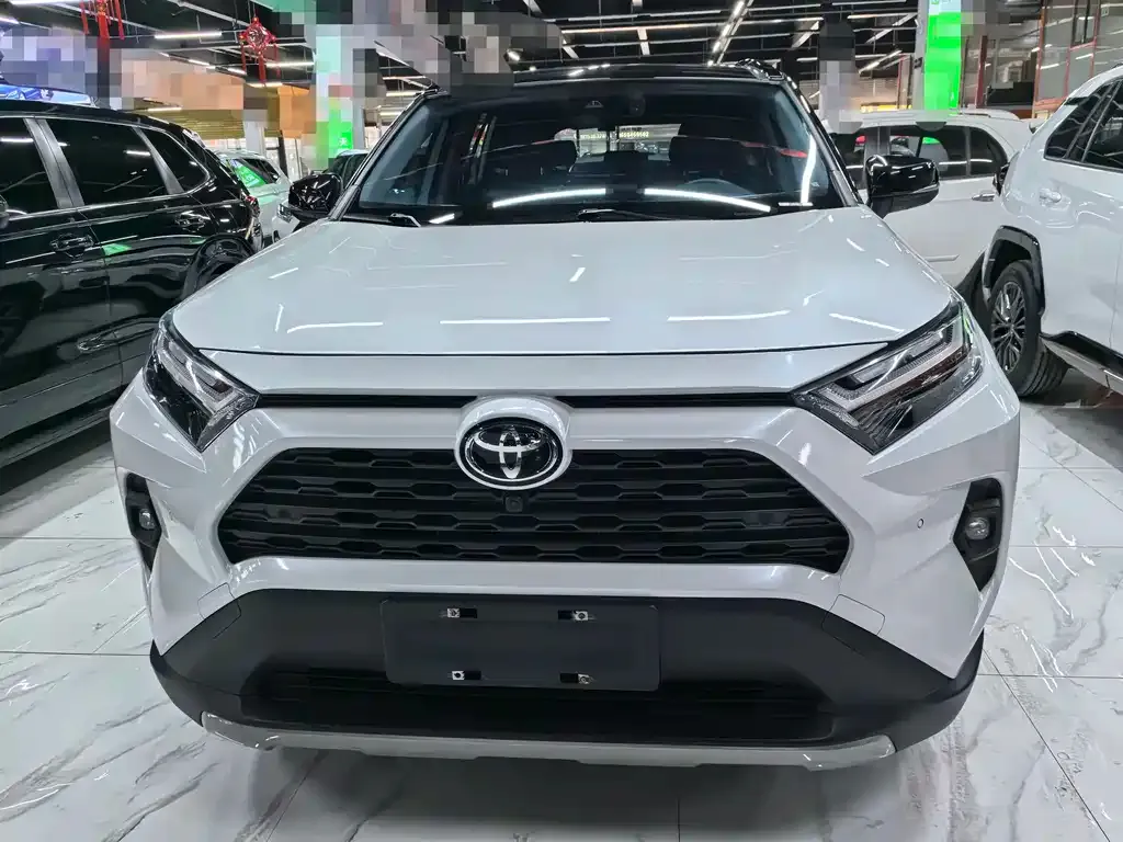 Toyota RAV4 — фото 2