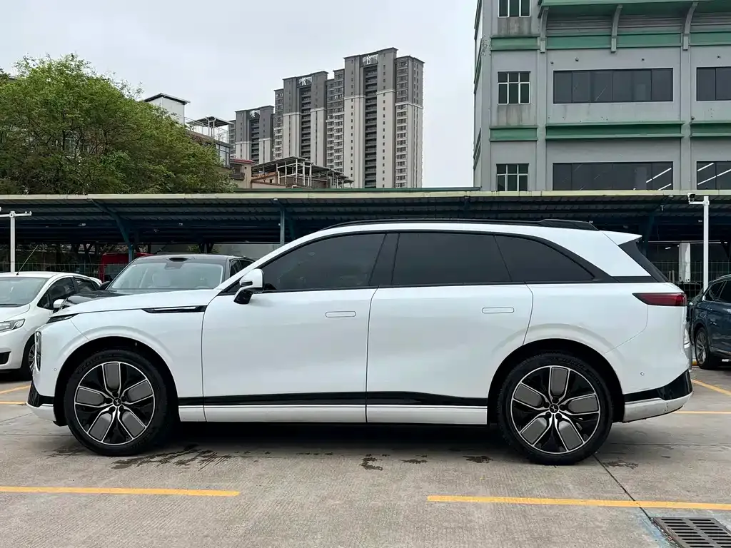 XPeng G9 — фото 5