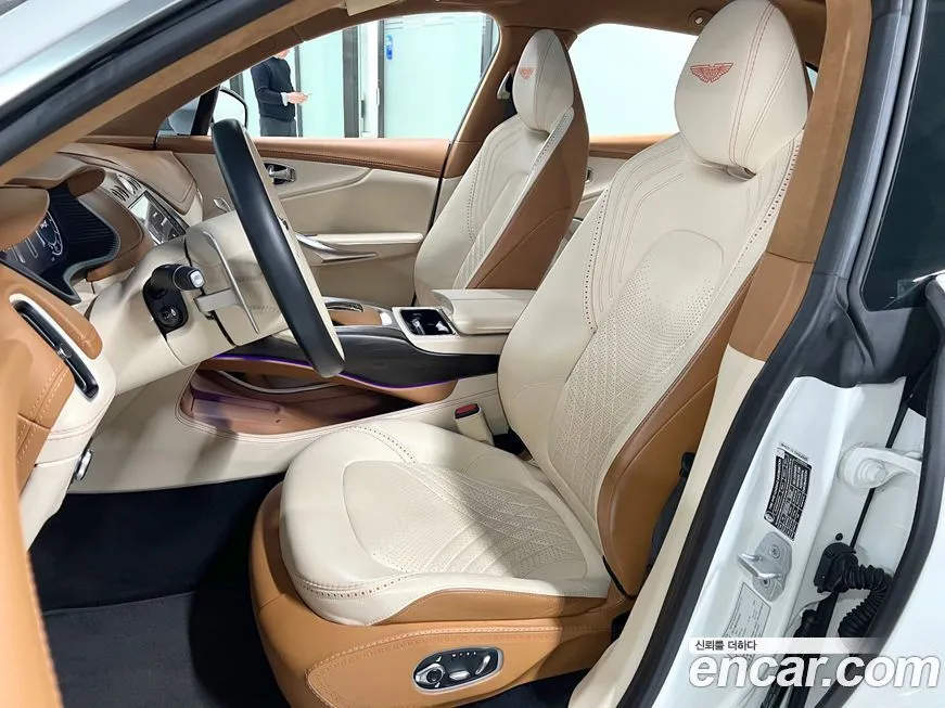 Aston Martin DBX 2021 из KR, фото 9