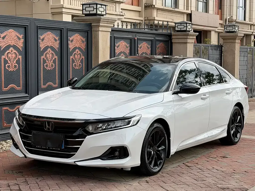 Honda Accord — фото 1