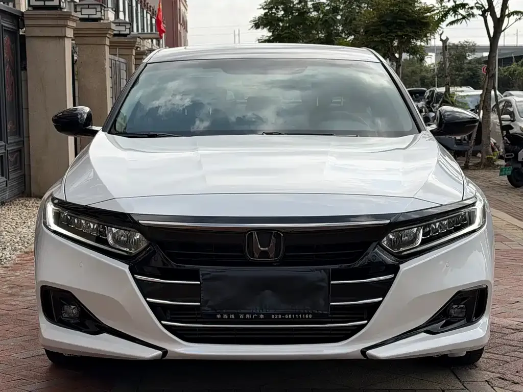 Honda Accord — фото 6