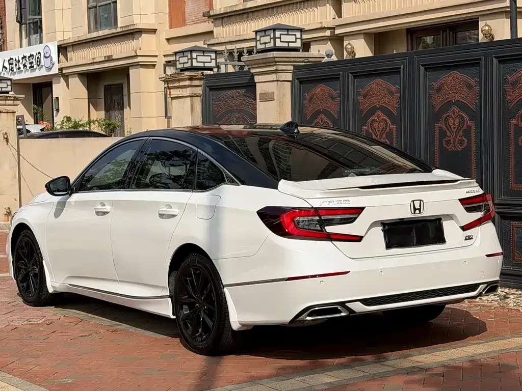 Honda Accord — фото 5