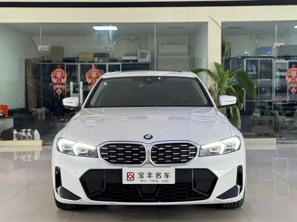 BMW 3 Series 2025 из CN, фото 2