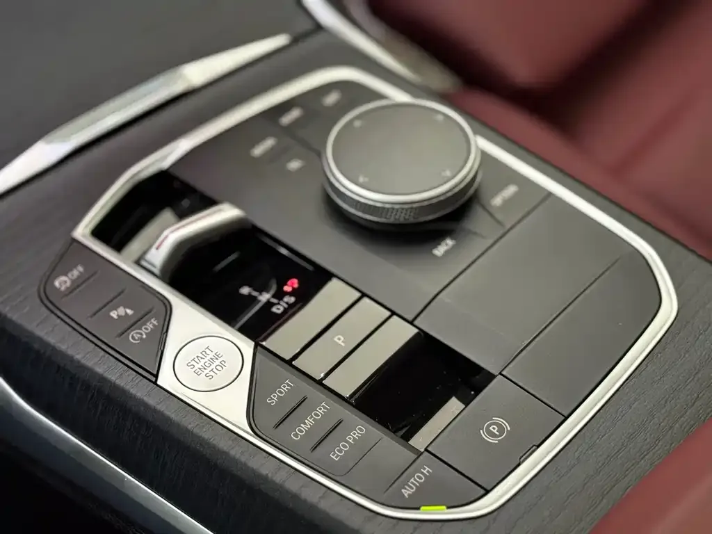 BMW 3 Series 2025 из CN, фото 4