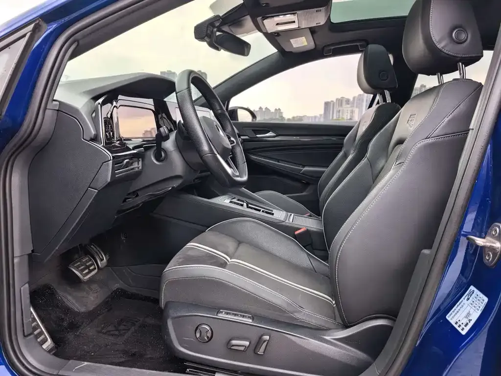 Volkswagen Golf 2021 из CN, фото 6