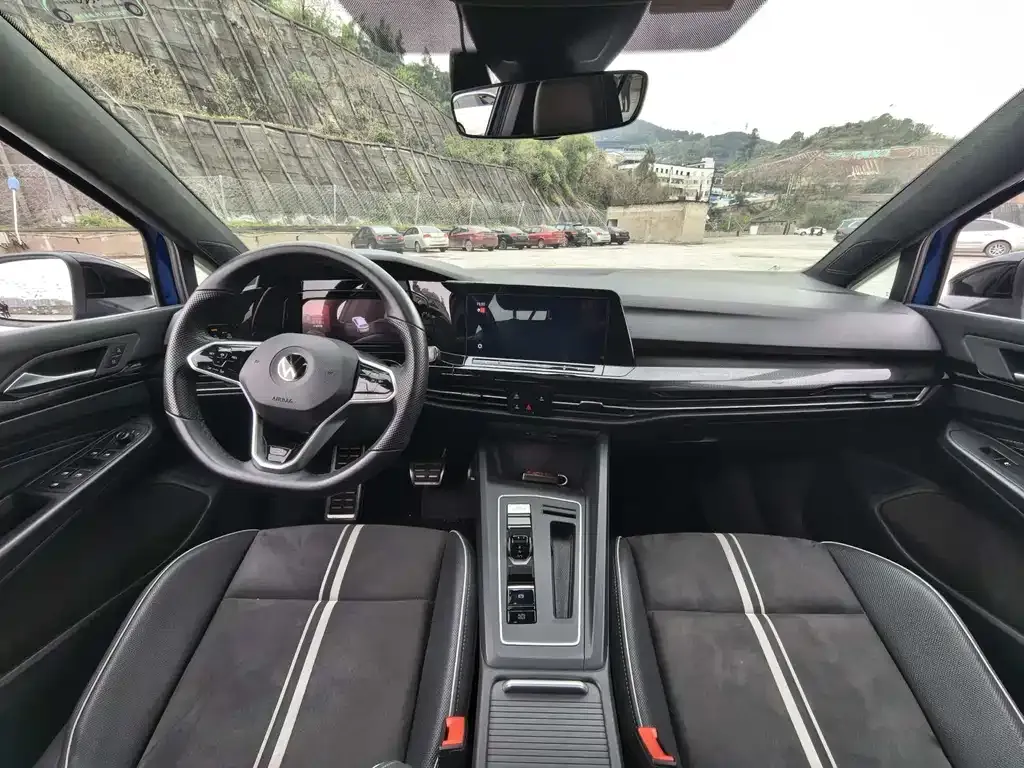 Volkswagen Golf 2021 из CN, фото 10