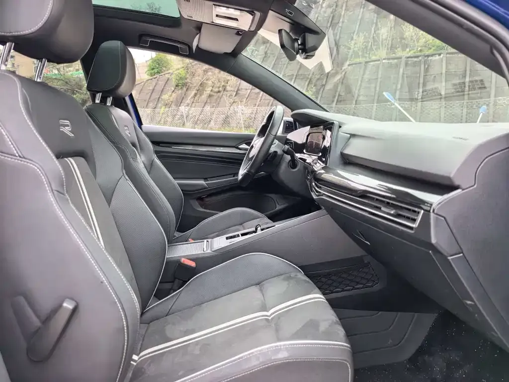 Volkswagen Golf 2021 из CN, фото 8