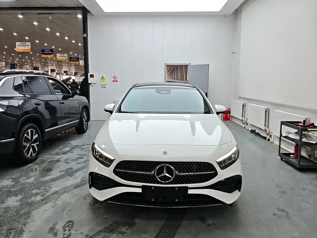 Mercedes-Benz A-Class 2023 из CN, фото 7