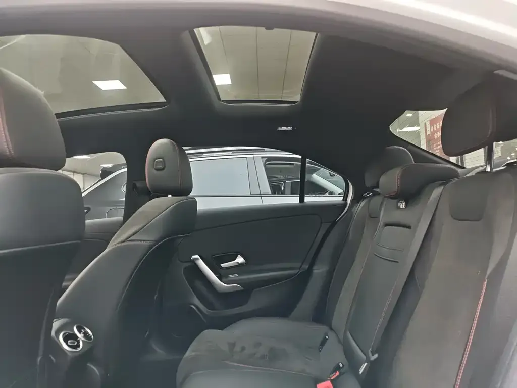Mercedes-Benz A-Class 2023 из CN, фото 5