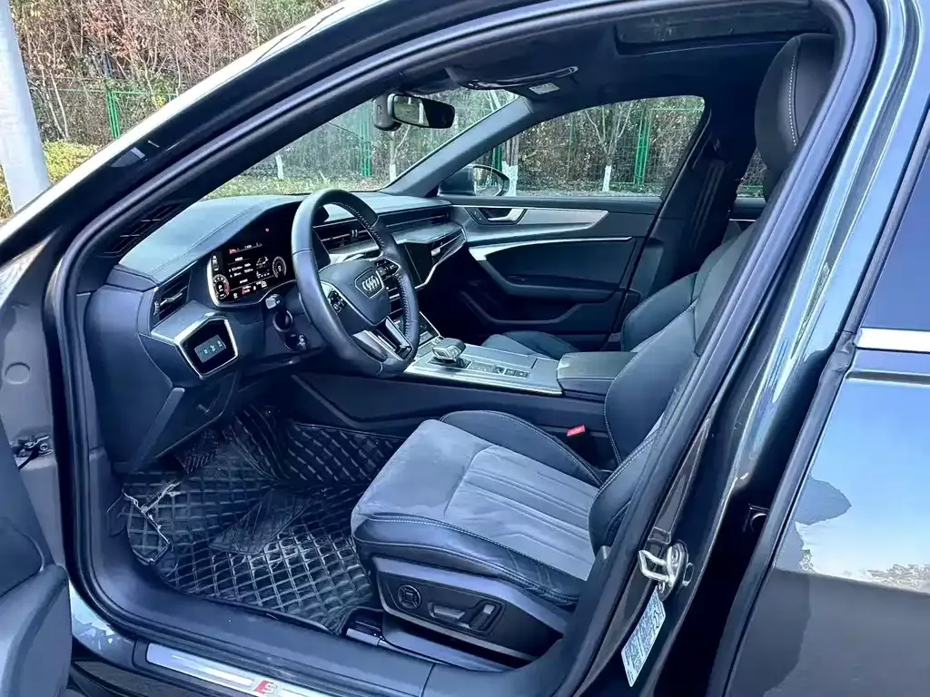 Audi A6L 2021 из CN, фото 3