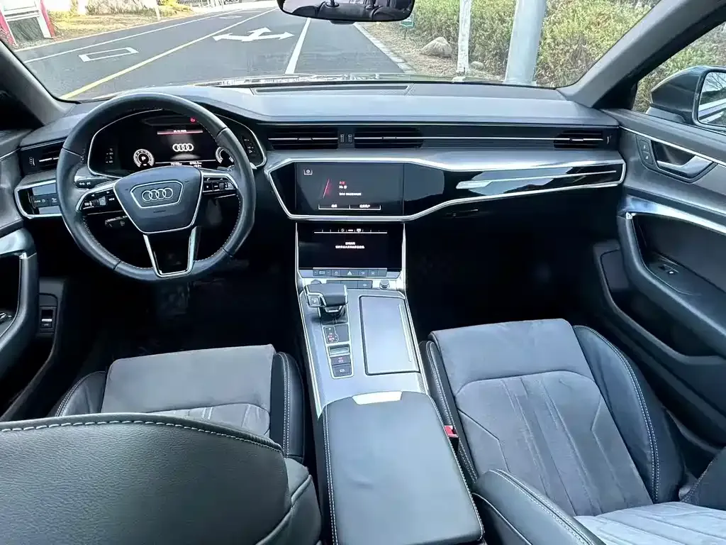 Audi A6L 2021 из CN, фото 2