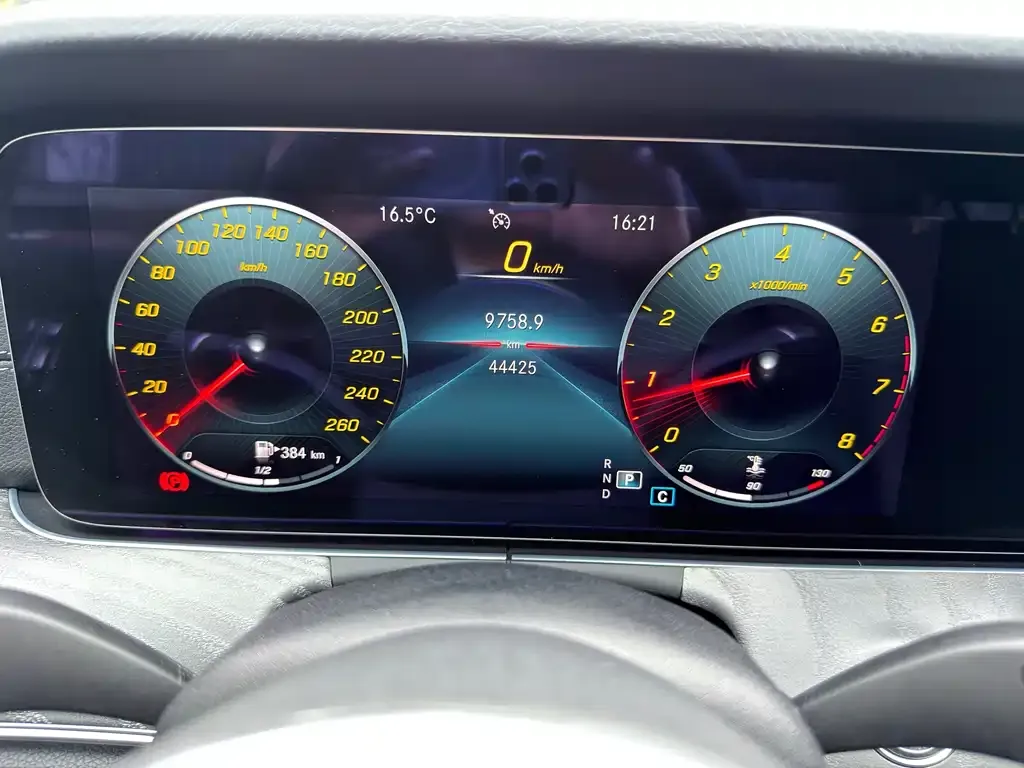 Mercedes-Benz CLS — фото 2