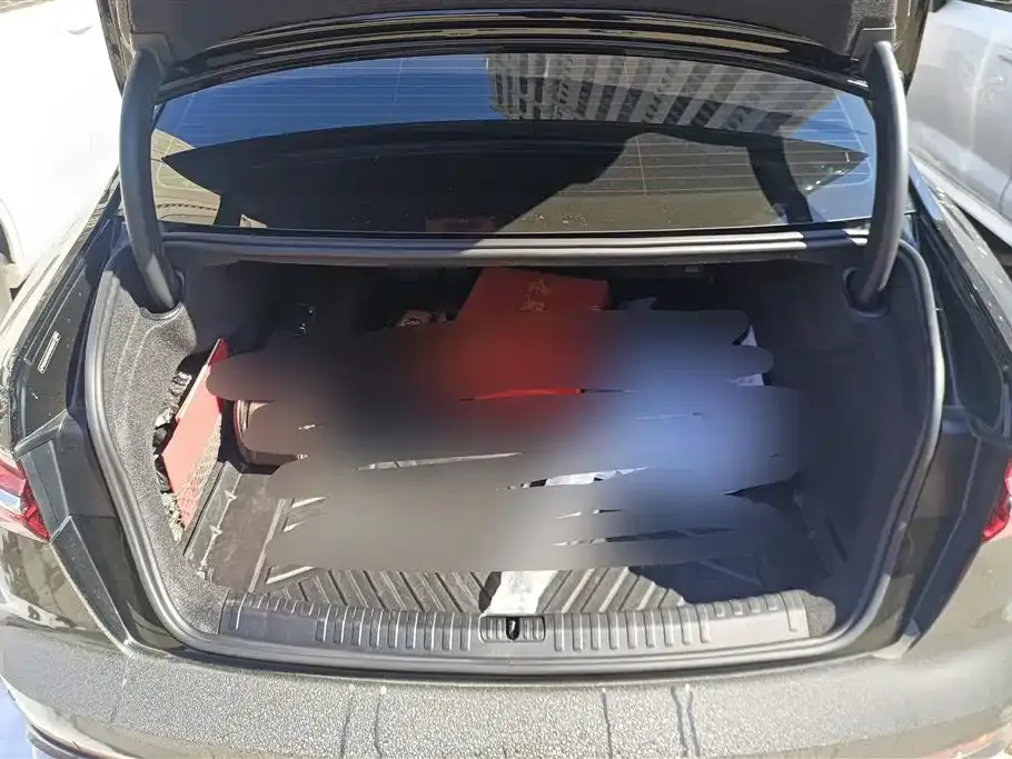 Audi A6L 2024 из CN, фото 9