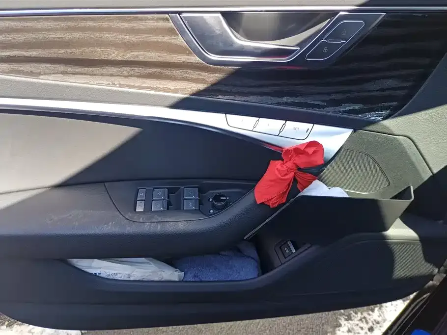 Audi A6L 2024 из CN, фото 3
