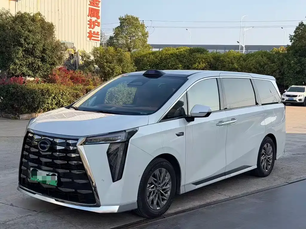 GAC Motor Trumpchi M8 — фото 1
