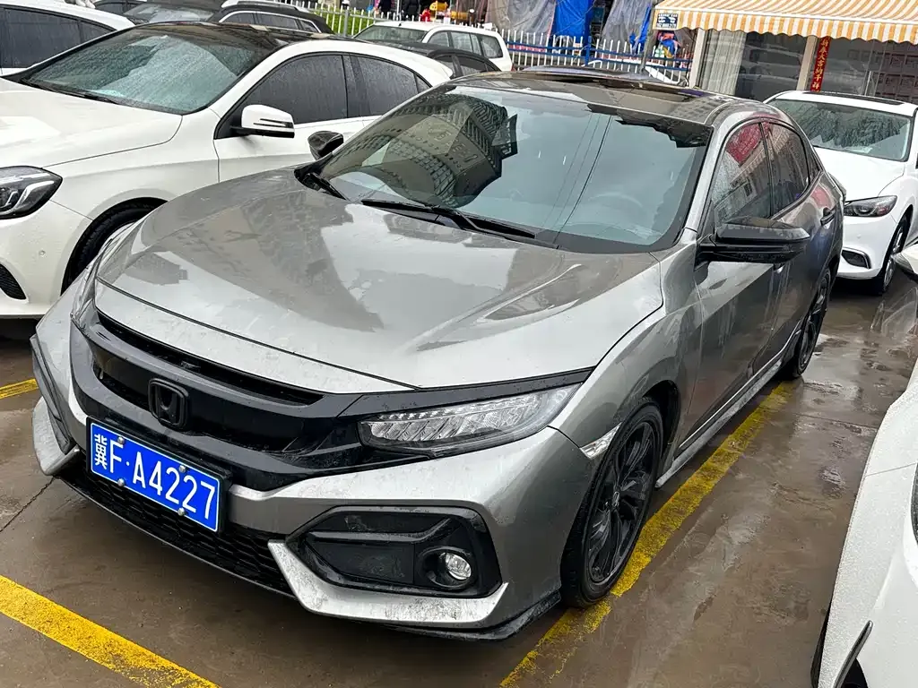 Honda Civic — фото 1