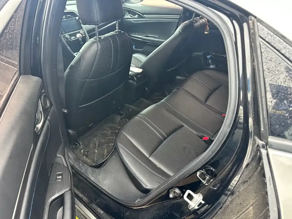 Honda Civic — фото 8